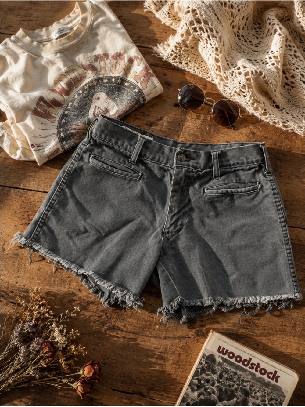 Womens Vintage 70s Cut Off Jean Shorts Gray Wash Fringed Fitted Zip Fly XS